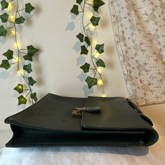 Authentic Louis Vuitton Green Taiga Leather Briefcase Gold Hardware And Handle - Picture 9 of 17